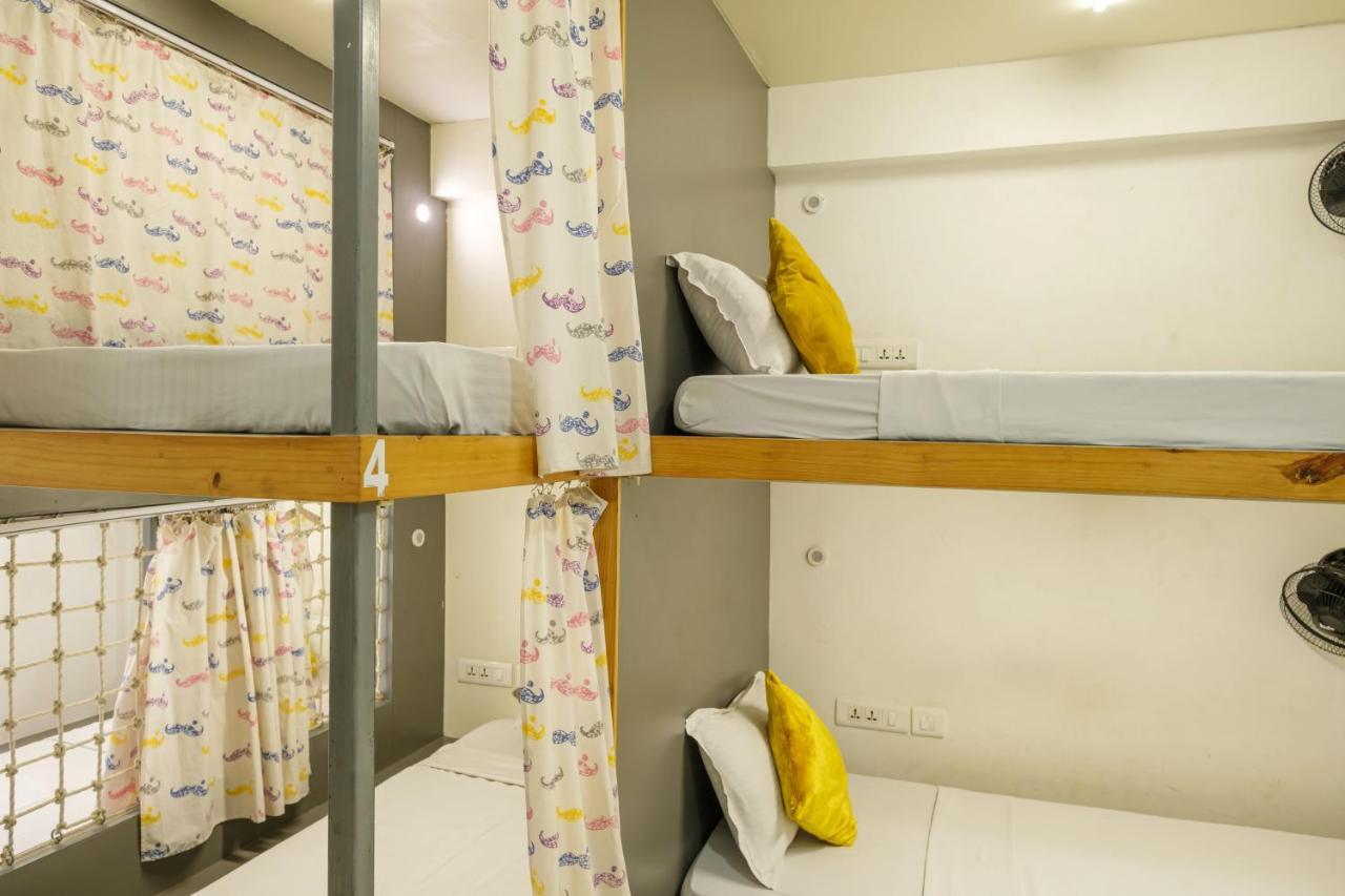 Premium 6 Bed Mixed AC Dorm,1323834709:JPEG